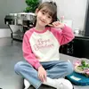 Camada base feminina com forro de fleece para outono e inverno, novo estilo 2026, gola redonda, moletom quente, blusa de manga longa raglan com blocos de cor para crianças mais velhas