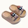 Pantuflas infantiles suela gruesa baño eva pisar caca sensación uso doméstico antideslizantes no pies apestosos casa interior venta al por mayor hombres y mujeres