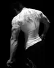Breathedivinity Marca Americana de Moda Estilo Oscuro Ropa Deportiva Fitness Camiseta para Hombre Elástico de Secado Rápido