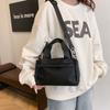2024 Invierno Nuevo Estilo Estilo Fresco Bolso de Mano Sencillo a la Moda para Mujeres Hermoso Casual Distintivo de Hombro Cruzado Pequeño Bolso Cuadrado