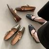 Zapatos Mary Jane de Piel Vacuna con Hebilla Redonda Chapada en Oro de Lujo Ligero Primavera 2025 Tacón Bajo Grueso Punta Cuadrada Distintiva Viaje Cuero Genuino Zapatos de Una Capa para Mujer