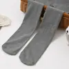 Meias-calça de dança listradas verticais de algodão para crianças no atacado com solas antiderrapantes de grafeno para meninas, calças estilo primavera e outono
