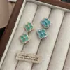 Pendientes de Circonita de Trébol de Cuatro Hojas Frescos y Elegantes para Mujer, con un Toque de Lujo Ligero, de Nicho, Exquisitos, de Alta Gama, Modernos y Versátiles