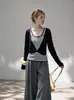 Suéter estiloso de tricô listrado color-block para mulheres, com caimento relaxado, design torcido e mangas compridas, uma peça de cima chique e única para o outono