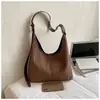 Bolsa tote minimalista de inverno transfronteiriça para mulheres, novo estilo 2026, grande capacidade, moda retrô, bolsa transversal versátil para o dia a dia