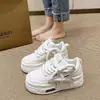 Zapatos de Plataforma Elevados Gruesos de Moda Nacionales para Mujer Otoño 2023 Nuevos Estilo Coreano Ins Moda Versátiles Casuales Blancos para Estudiantes