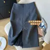 Elegante y Lujosa Falda de Otoño para Mujer de Longitud Media con Incrustaciones de Encaje y Abertura Trasera, Corte Ajustado y Elegante