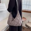 Bolsa Feminina Ruiying 2026 Inverno Nova Tendência Estilo Coreano Bolsa de Ombro Feminina Bolsa Acolchoada Bordada Bolsa Bolinho Dumpling