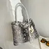 Bolso de mano de felpa transfronterizo, de alta calidad y gran capacidad para mujer, nueva colección otoño/invierno 2026, bolso de hombro retro y versátil, adecuado para ir al trabajo