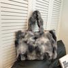 Bolsa de Ombro de Pelúcia Outono e Inverno Transfronteiriça para Mulheres, Bolsa Tote de Pelúcia Macia de Grande Capacidade, Bolsa de Mão Estilo Gentil para Estudantes e Commuters