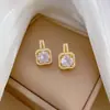 [Acero de titanio] Conjunto de collar y pendientes microincrustados de lujo ligero Cuadrado de diamantes completos personalidad temperamento pendientes de banquete conjunto de collar
