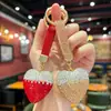 Chaveiro Criativo da Moda com Fivela Redonda e Coração de Strass, Lindo Pingente de Coração de Argila com Strass para Bolsas de Meninas, Alto Valor Estético