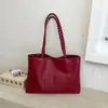 Bolsa de Axila Grande Capacidade Retrô Transfronteiriça Feminina 2026 Nova Bolsa Tote Simples Plissada Bolsa de Ombro Único de Nicho para o Dia a Dia