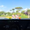 Lindos Adornos Pequeños de Coche de Dibujos Animados Bendición Adornos de Coche Niñas Coche Eléctrico Decoraciones de Pantalla de Visualización Interna de Navegación