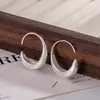 Nuevos Pendientes Ovalados en Forma de C de Plata Cepillada con un Toque de Lujo, Versátiles para el Uso Diario, Pendientes Únicos y Elegantes para Mujer