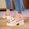 Nuevas Chanclas de Verano 2026 con Suela Gruesa para Aumentar Altura para Mujer, Sandalias Versátiles para Exteriores con Lazo, Chanclas Deslizantes Ligeras de Suela Suave