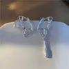 Pendientes de Estilo Minimalista para Mujer, Alas de Mariposa Asimétricas de Metal, Pendientes Modelo Nuevo 2026 para Mujer, Lágrima de Perla de Agua Dulce Vintage