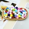 Pompones de Peluche Alta Elasticidad Color Mixto Bolsa para el Dolor Ropa Zapatos y Sombreros Decoración DIY Accesorios Hechos a Mano Accesorios