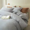 Conjunto de cama de quatro peças de algodão escovado, espesso, Classe A, de alta qualidade, incluindo um lençol de puro algodão, capa de edredom e lençol com elástico - um conjunto de cama luxuoso e confortável para outono e inverno