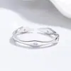 Anel Geométrico de Zircônia para Mulheres Prata 925 Anel Elegante Anel Aberto Nicho Alto Padrão Joia de Mão Presente de Aniversário