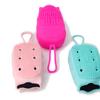 Cepillo de baño de silicona al por mayor para adultos y niños, cepillo de baño de masaje espumoso de pelo fino con esponja, toalla de baño de silicona con forma de erizo.