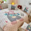 Juego de sábanas de cuatro piezas con forro polar y grosor extra, hecho de terciopelo de leche suave y cómodo, adecuado para dormitorios universitarios y habitaciones, un juego de ropa de cama de invierno de tres piezas