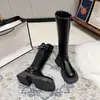 Botas Femininas de Salto Grosso Estilo Chanel, Modernas e Versáteis, Botas Chelsea com Zíper para Mulheres Baixas, Novo Modelo 2025
