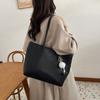 Bolsa Feminina Versátil de Grande Capacidade para Outono e Inverno 2026 Nova Bolsa de Ombro Casual para Compras Bolsa Tote Tendência para o Trabalho Este Ano