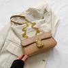 Bolso cuadrado pequeño de cadena de moda para mujer 2023 nuevo moderno simple bolso de hombro casual personalizado bolso de mensajero para mujer