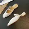 Y2526-1 Versión Coreana 2026 Nuevo Estilo Mules sin Talón Cuadrados con Punta Cerrada y Tira Única, Versátiles y Elegantes