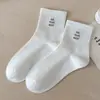 Calcetines de encaje hasta la mitad de la pantorrilla para mujer, otoño e invierno, estilo coreano de dibujos animados, versátiles, estilo universitario, algodón peinado, estampado de corazón, calcetines dulces para estudiantes