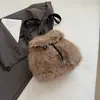 Mochila de Peluche para Mujer 2026 Nueva Moda Bolso Peludo para Dama Casual Versátil Cierre de Cordón Mochila Pequeña Chica de Moda