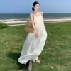 Crisantemo de Fuegos Artificiales: Fresco, Clásico y Relajado Vestido de Tres Dimensiones Bordado y de Lino con Tira Fluida Estilo Chino Nuevo en Color Blanco Albaricoque