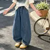 Calças estilosas de primavera e outono para meninas, design patchwork de perna reta, adequadas para crianças e meninas mais velhas, calças jeans largas de outono