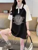 Camiseta de Manga Corta con Cuello Polo Estilo Diseño para Mujer 2024 Nuevo Verano Holgada Estilo Occidental Reductora de Edad Celebridad de Internet Top de Longitud Media