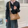 Bolso tote de alta gama y elegante para mujer, nueva colección 2026, bolso de hombro retro a la moda, versátil para ir al trabajo y para uso casual