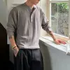 Camiseta Masculina Branca com Gola Henley de Manga Longa Estilo Old Money, Camisa Base Casual Solta com Costela Texturizada para Outono