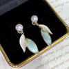 Pendientes de Perla de Agua Dulce Natural de Venta Caliente de Otoño para Mujer, Diseño de Borla y Hoja, Pendientes de Aro Elegantes y Frescos, Pendientes de Botón de Plata S925 para Mujer