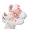 2026 Nuevos Zapatos Casuales Blancos de Suela Gruesa Estilo Coreano con Dibujo de Pata de Gato para Mujer Tenis Versátiles con Cordones para Uso Diario