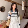 Cárdigan de punto a rayas de moda, estilo dos piezas falsas, de manga larga para mujer, top de otoño de talla grande con empalme de mezclilla y cuello POLO