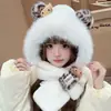 Chapéu de Pelúcia Inverno Estampa Leopardo Orelhas de Gatinho para Mulheres Quente Proteção de Orelha Cachecol Integrado Espesso à Prova de Vento Chapéu Lei Feng Doce