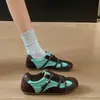 Zapatillas de entrenamiento alemanas de moda para mujer, con cordones, de estilo europeo, suela fina, bloques de color, encaje, zapatos casuales de otoño, modelo nuevo