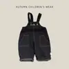 Conjunto de Duas Peças Outono para Menino Recém-Chegado Conjunto de Macacão Jeans com Tricô Macio Listrado Roupas para Meninos