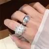 Anillo de fuegos artificiales elegante y exquisito para mujer, lujo ligero, moderno, único, anillo abierto versátil, borde ancho, anillo de moda para el dedo índice de celebridad de internet
