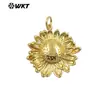 WT-P1999 Design Fofo de Flor de Girassol Dourado e Prateado Duas Cores Pingente de Latão Acessórios para Brincos e Colares DIY
