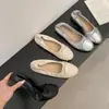 Primer Encuentro Ji Dan Juan Zapatos Slip-on Planos para Mujer 2026 Nuevo Otoño Moño Suela Suave Parte Superior Suave Zapatos de Mujer