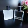 Frasco quadrado de vidro XNE para loção de 100ml tampa preta rolha interna frasco quadrado plano para perfume Frasco novo de vidro fosco para loção
