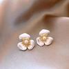 Hong Kong [Diseñador] Caiem Kaiet Pendientes de Flor para Mujer Diseño de Nicho Pendientes Avanzados de Lujo Ligero