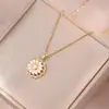 Collar para Mujer, Estilo Influencer Transfronterizo Flor de Girasol Circonita Giratorio Conjunto de Tres Piezas Decoración Collar de Acero de Titanio