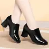 Zapatos de vestir de primavera y otoño para mujer, punta cuadrada, boca profunda, sin cordones, tacón grueso, tacones altos, zapatos de cuero, estilo temperamento negro, apertura elástica, zapatos para mujer